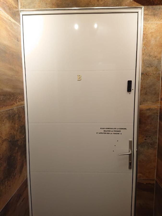 Suite Appart Place Versepuy Chantilly Bagian luar foto